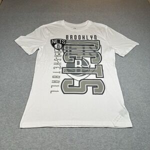 Brooklyn Nets T-shirt Mens M White Crew Neck Shorts Sleeve